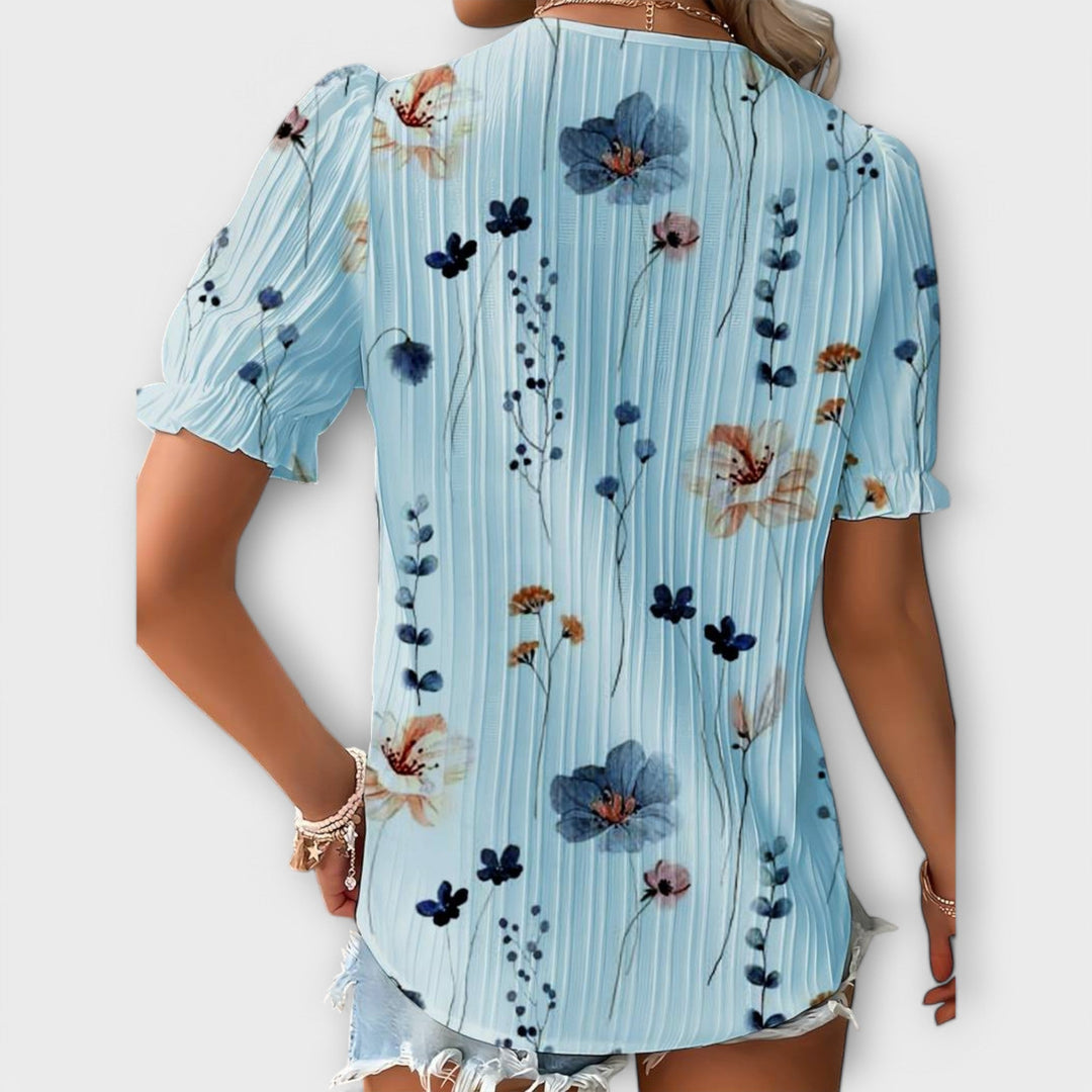 Fashionable Blouse with Pointed Neckline